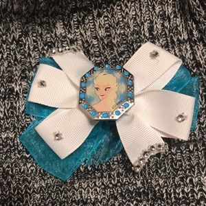elsa bow